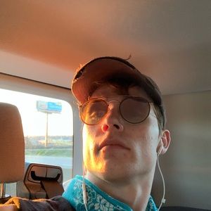 Meet your Posher, James